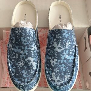 Easy Spirit Blue Floral Slip-On Canvas Sneakers size 8.5W